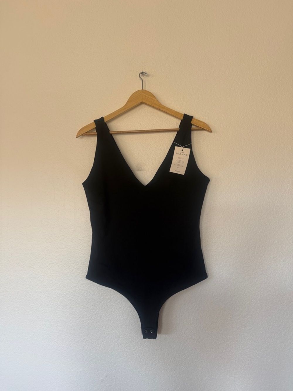 ReoRia Black V-Neck Tank Bodysuit